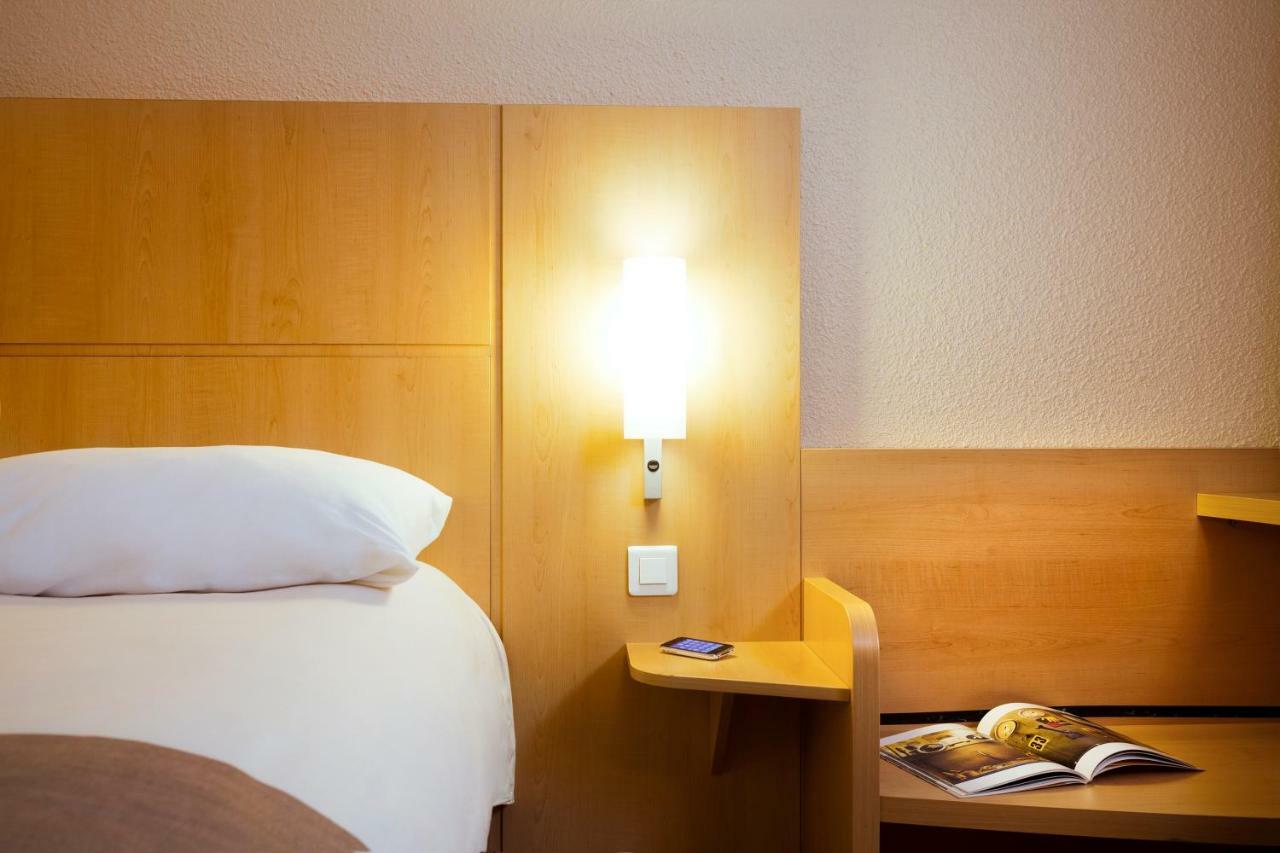 Ibis Rambouillet Hotel Exterior foto